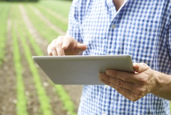 farm-tech-tablet-335