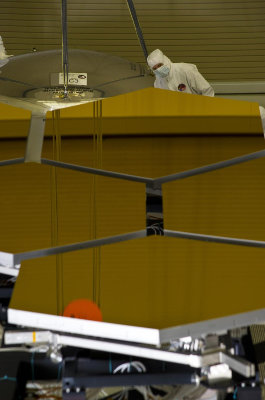 Ball engineers dismantle array of JWST mirrors, from NASA. Public domain.