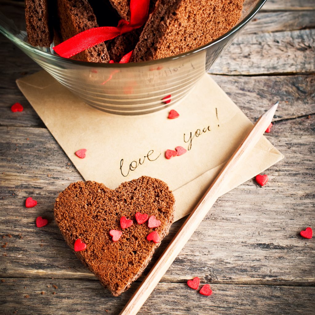 https://depositphotos.com/16980319/stock-photo-card-with-message-and-chocolate.html